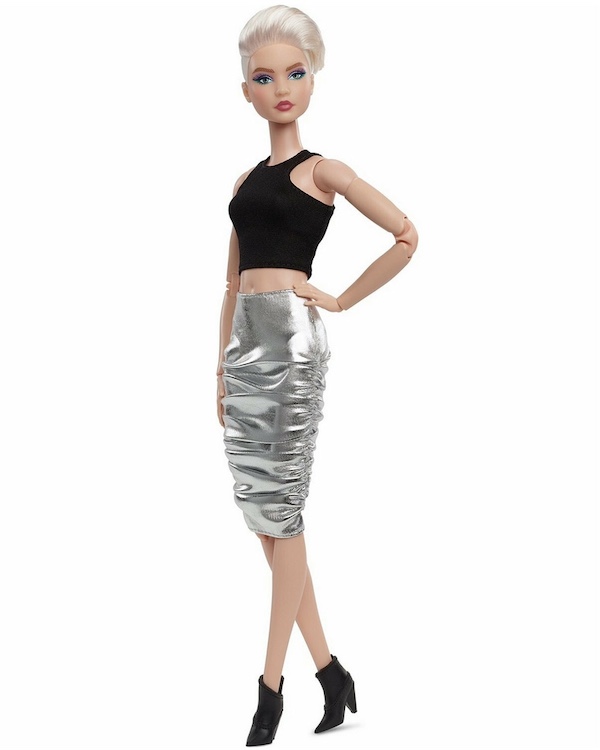  Barbie Signature Looks  30  ()